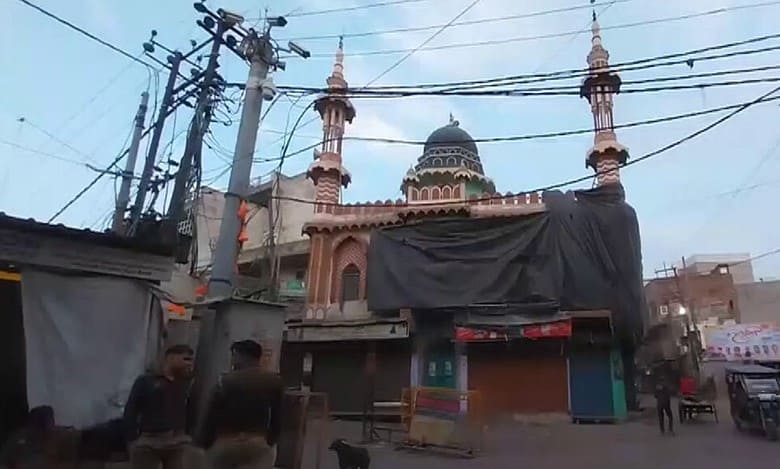 2 mosques covered in Aligarh by police ahead of Holi