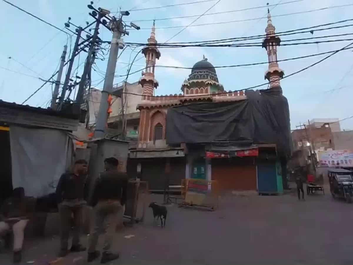 2 mosques covered in Aligarh by police ahead of Holi