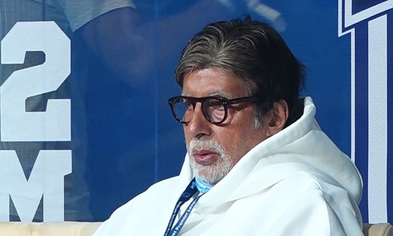 ISPL: Amitabh Bachchan spotted cheering for his team Majhi Mumbai in full josh