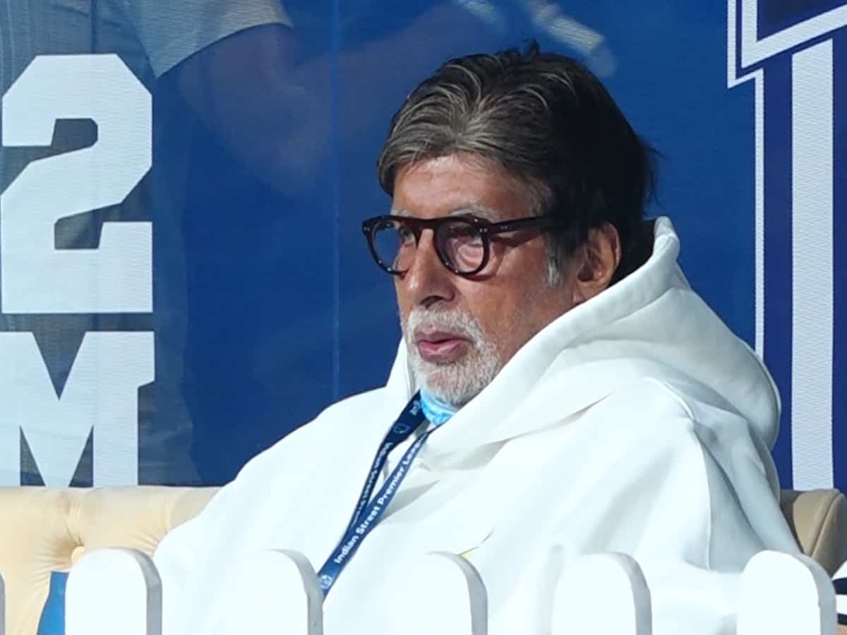 ISPL: Amitabh Bachchan spotted cheering for his team Majhi Mumbai in full josh