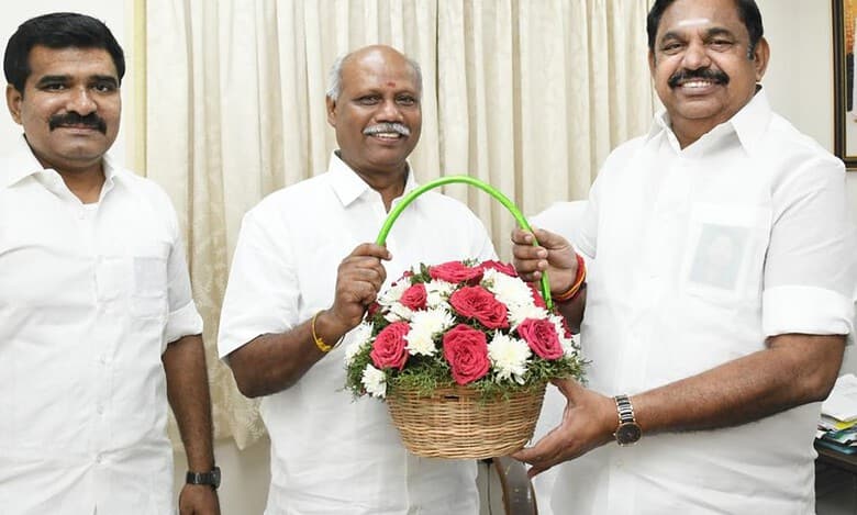 BJP’s SC Morcha chief in TN quits party, joins AIADMK
