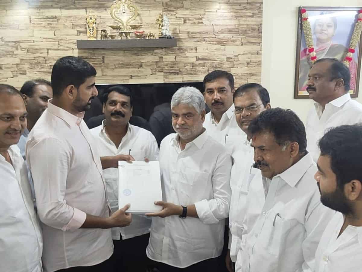 BRS MLAs meet Telangana speaker seeking disqualification of Danam Nagender