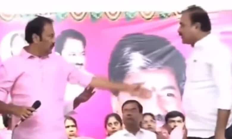BRS leaders fight on stage ahead of KTR's speech in Secunderabad
