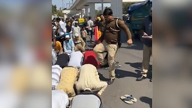 Video of Delhi policeman kicking Muslims offering namaz surfaces, probe ordered