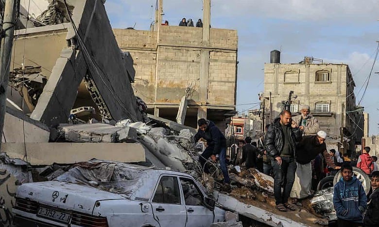 Ceasefire talks hit roadblock as Hamas refuses to release 40 Israeli hostages