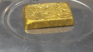 Delhi: Indian flyer held for smuggling 995 grams of gold from Madinah