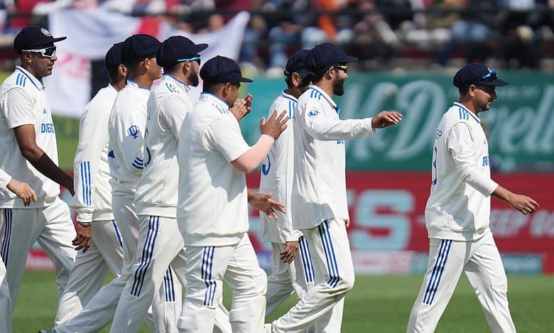 Kuldeep, Ashwin combine to bowl out England for 218 in 5th test