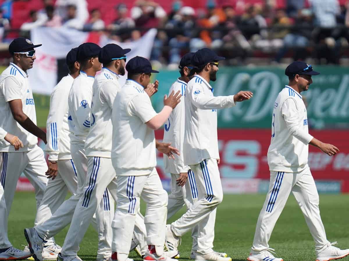 Kuldeep, Ashwin combine to bowl out England for 218 in 5th test