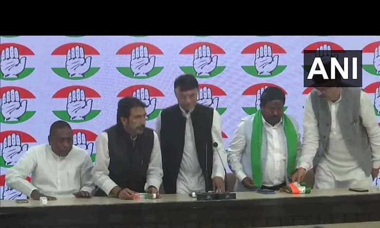 BJP MLA from Jharkhand Jai Prakash Bhai Patel joins Congress