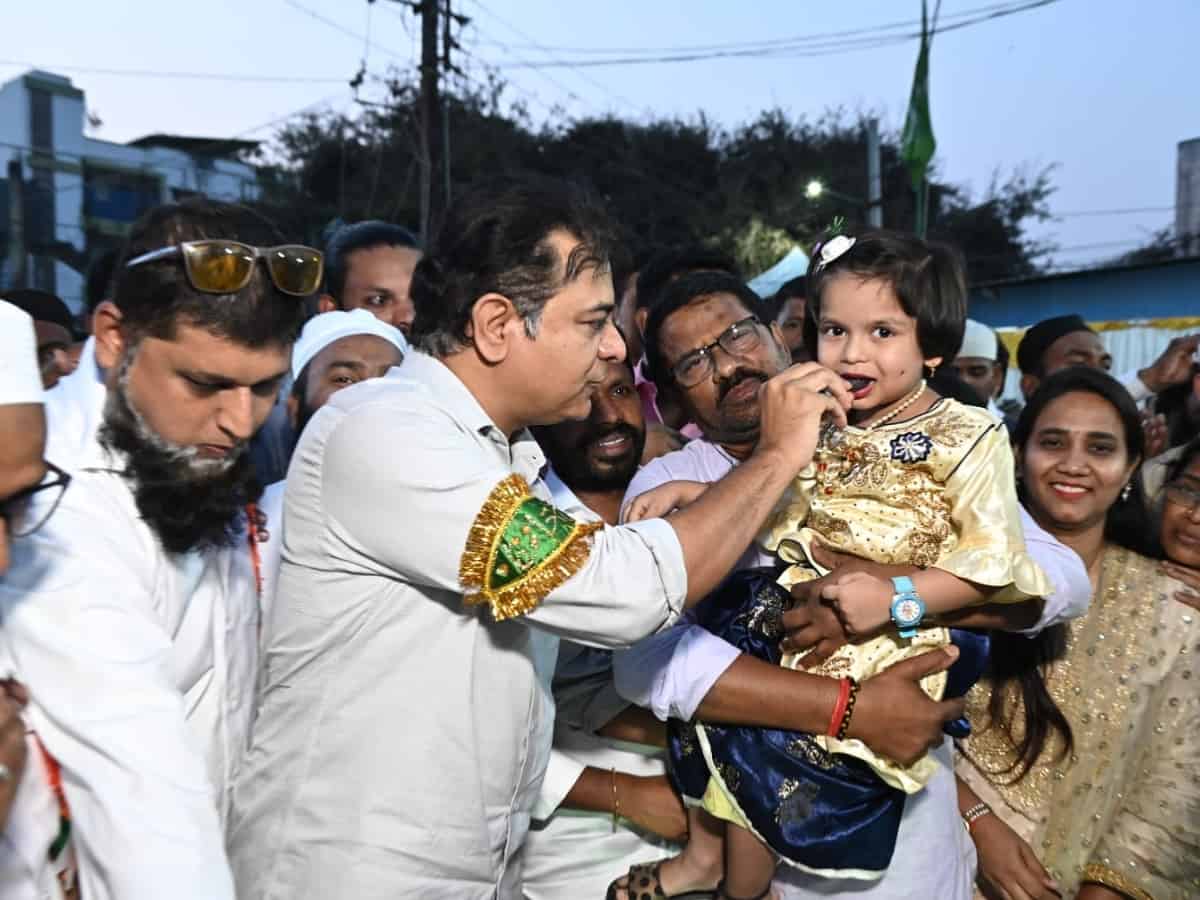 Hyderabad: KTR attends Iftar in Rasoolpura, interacts with locals