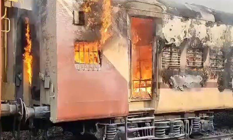 Video: Major fire at Kazipet railway station in Telangana