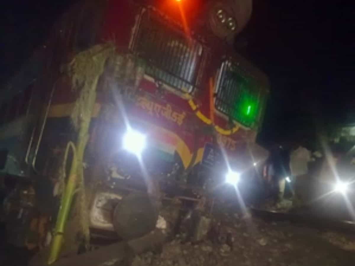 Locomotive of passenger train derails in AP