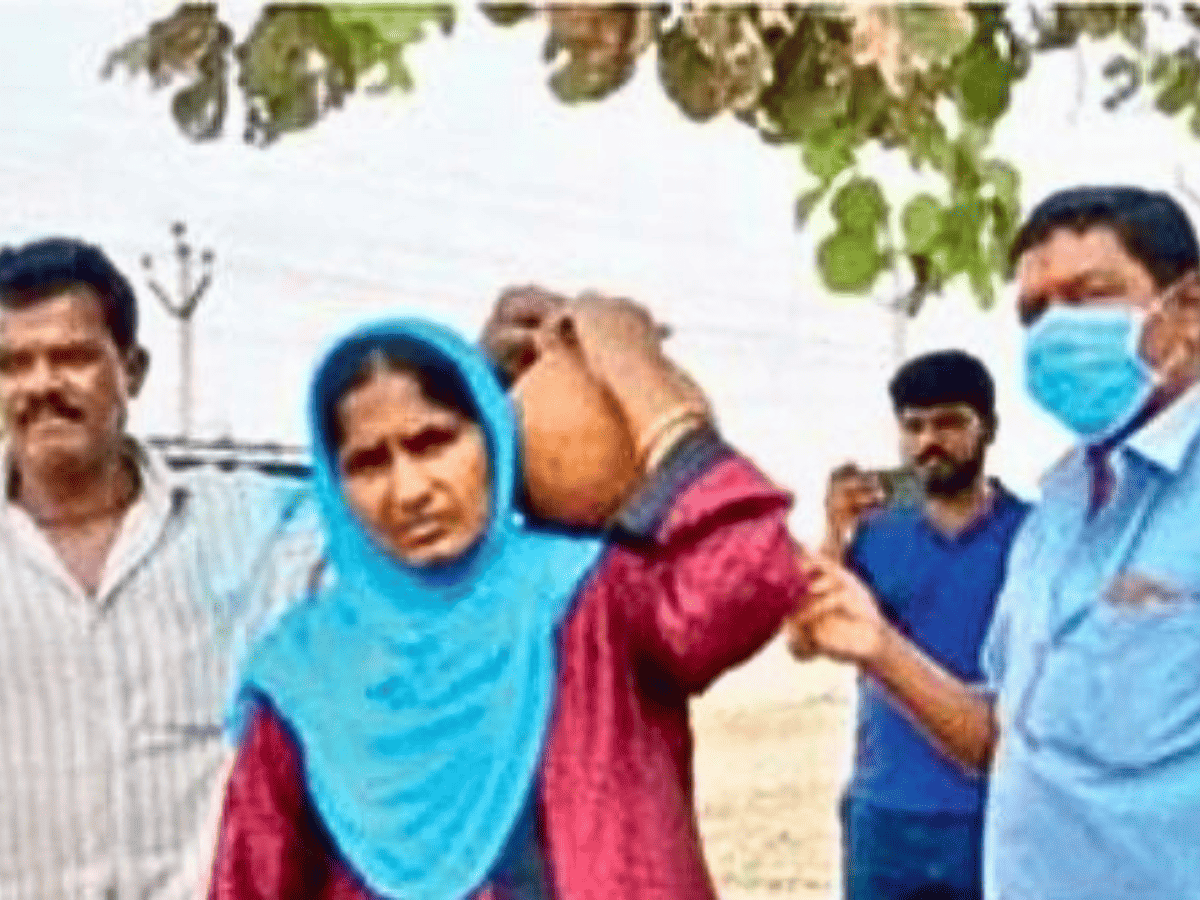 Telangana: Muslim caretaker performs last rites of Hindu woman