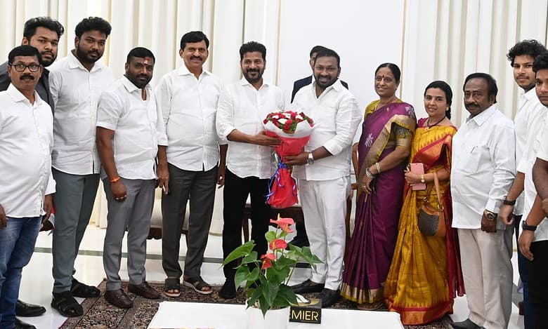 Telangana: After BRS denies LS ticket, Warangal BRS MP meets Revanth
