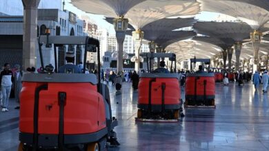 Over 1,400 workers clean, sterilize Prophet's Mosque during Ramzan