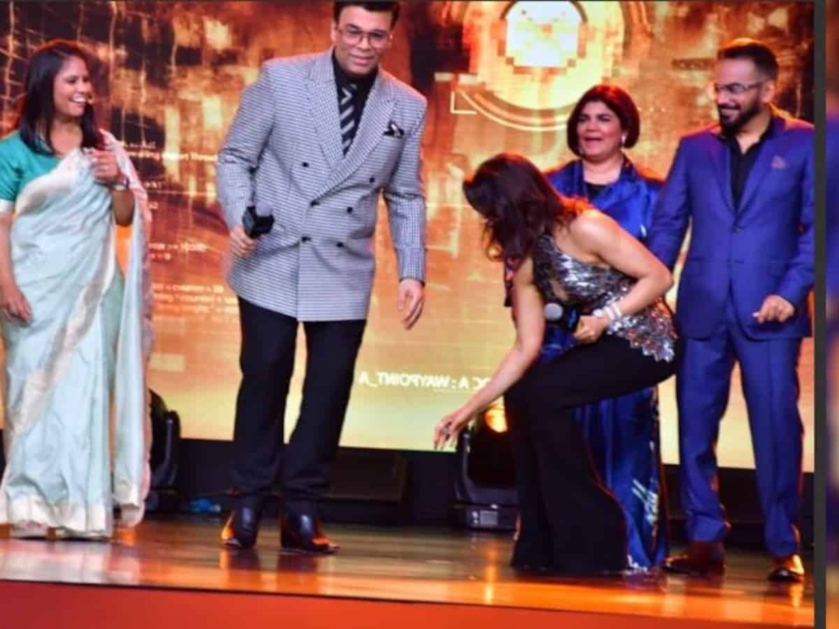 Samantha touches Karan Johar's feet on stage, video viral