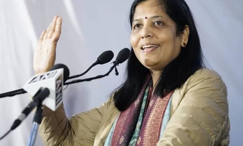 Sunita Kejriwal slams BJP, urges votes for AAP to build 'New Haryana'