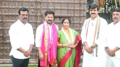 Telangana: Mahabubnagar ZP chairperson joins Congress