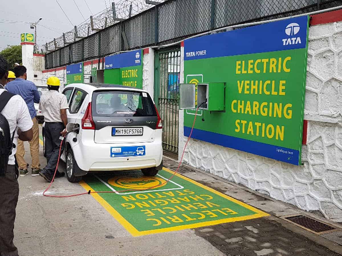 Tata Power installs 1,000 green energy-powered EV charging points in Mumbai