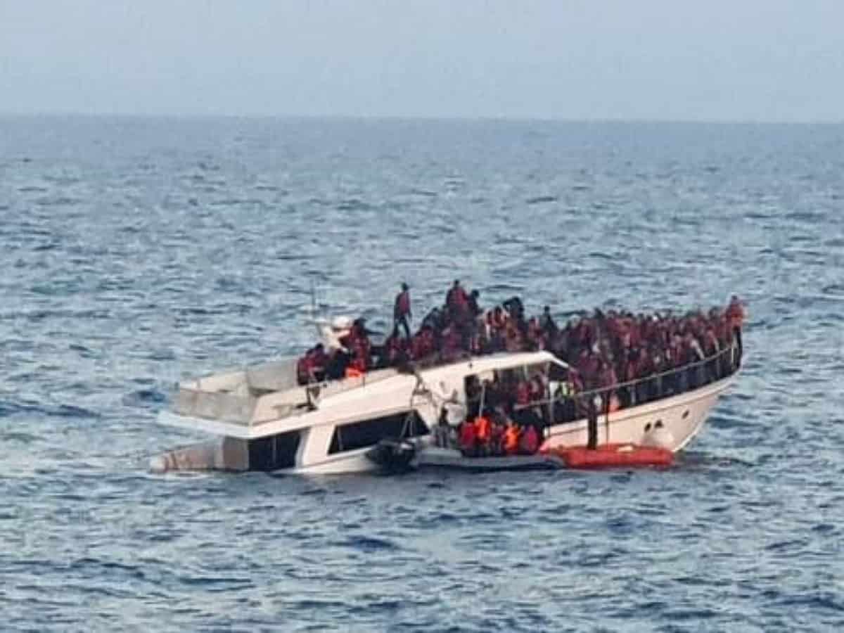 Five children among 21 dead after migrant boat sinks off Turkey