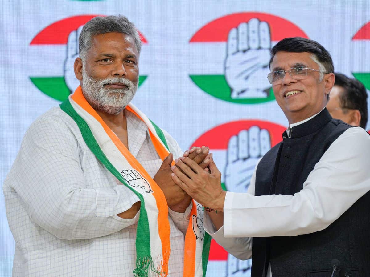 Pappu Yadav joins Congress, merges his outfit