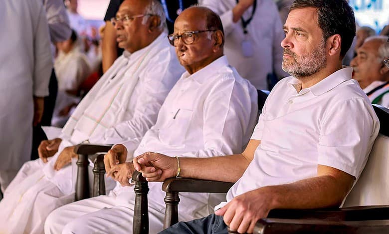 RSS-BJP like poison, oppn must fight LS polls unitedly: Kharge