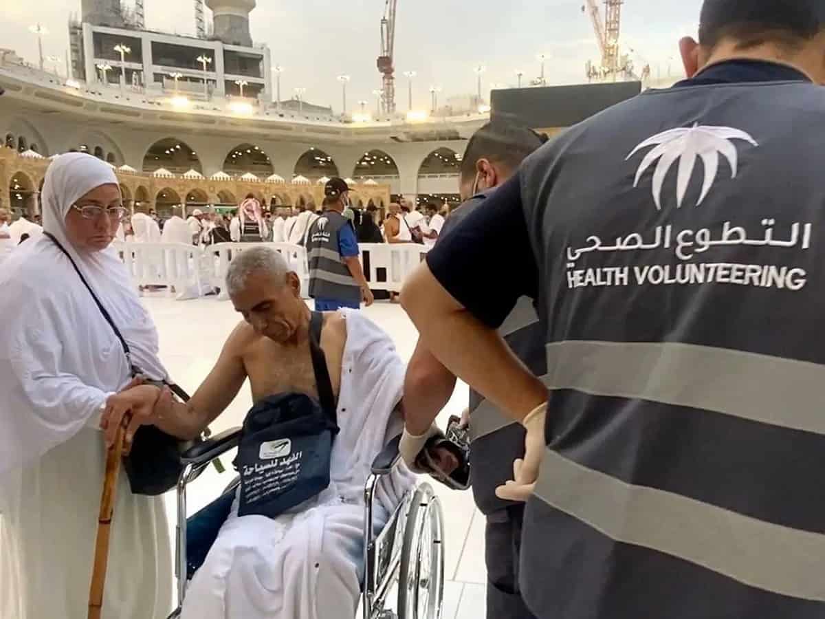 170 volunteers provide medical care to pilgrims at Grand Mosque during Ramzan