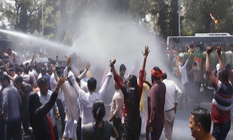 Water cannon used on BJP workers seeking Delhi CM Kejriwal’s resignation