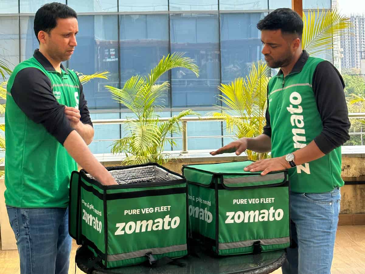 'Pure veg mode' fleet will also wear colour red: Zomato CEO