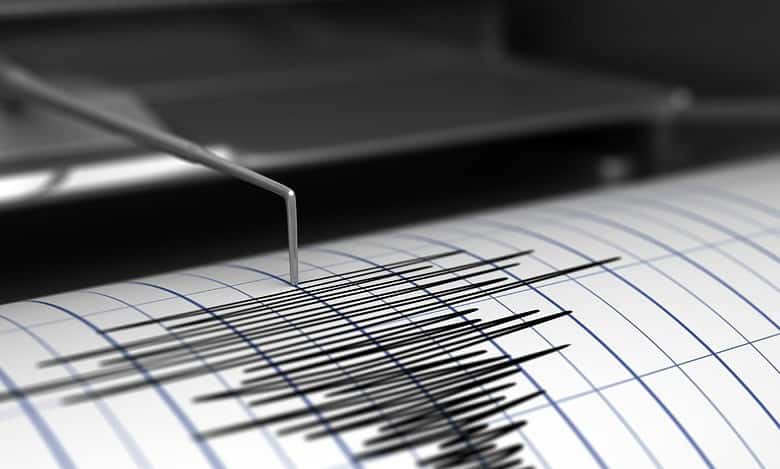 6.9-magnitude earthquake rocks Japan