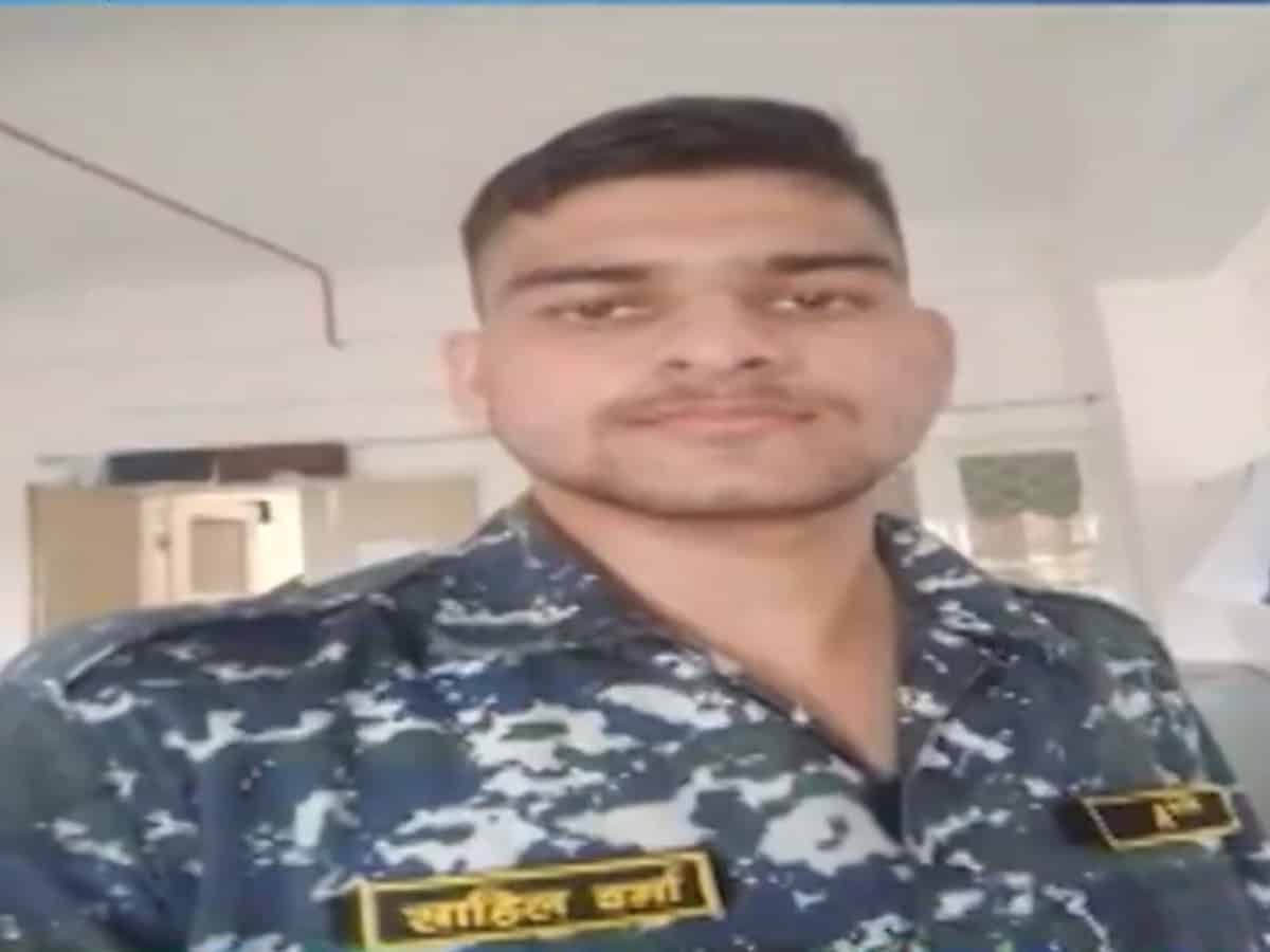 J-K: Parents of missing Navy sailor demand CBI probe, pray for his safe return