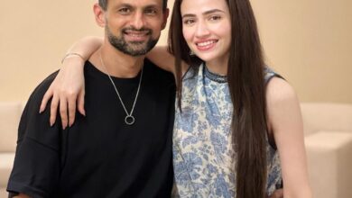 Shoaib Malik shares unseen pics with Sana Javed, people call it 'fake'