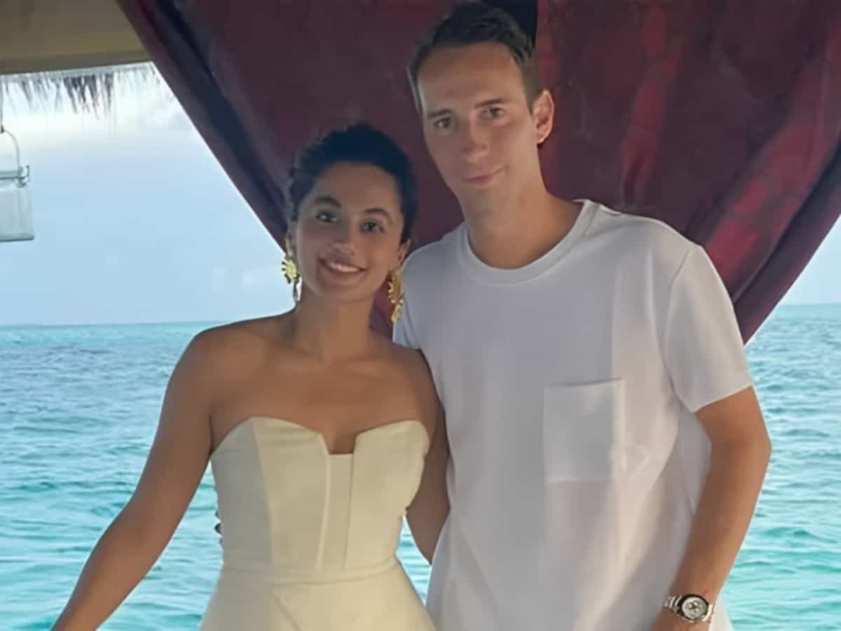 Taapsee Pannu, Mathias Boe's 1st pic as husband, wife goes viral