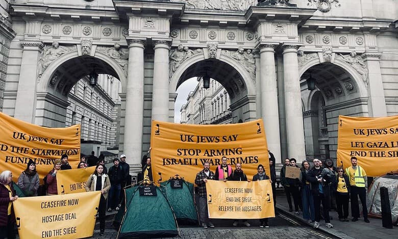 UK Jewish group demands government to end arms exports to Israel
