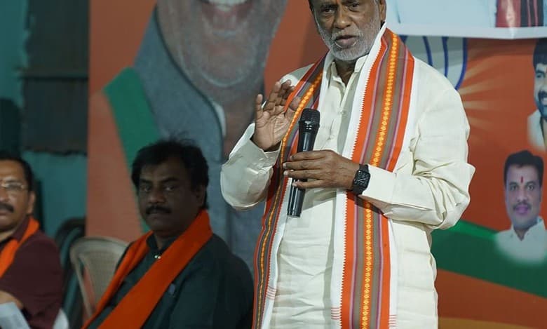 Dr K Laxman