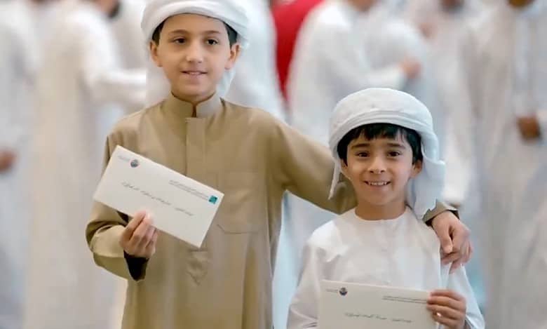 Watch: Dubai Crown Prince gives Eidiya to young muezzins