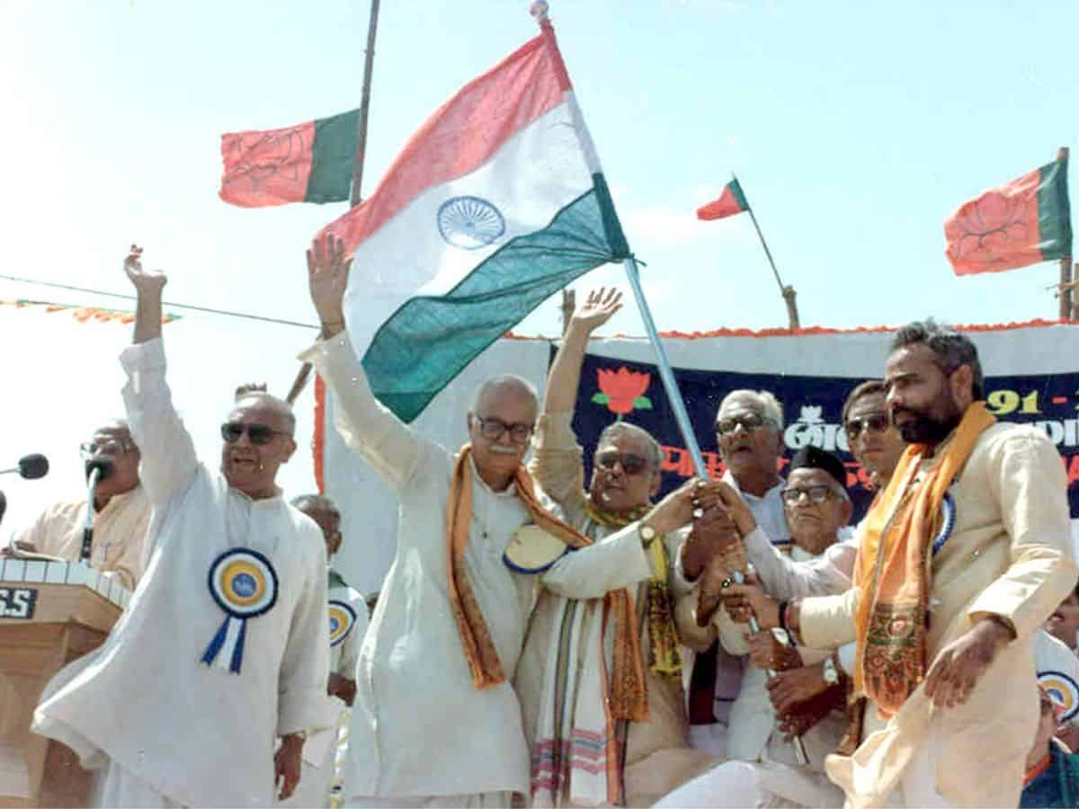 Ekta Yatra, BJP President Dr Murli Manohar Joshi and yatra organizer Narendra Modi