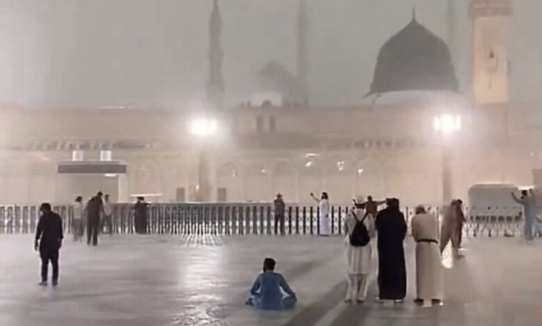 Watch: Heavy rains, hail lashes Madinah, authorities issue warning