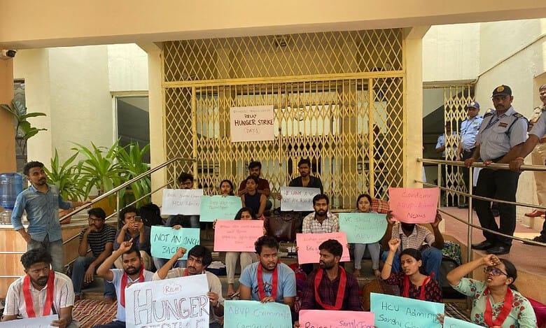 Hyderabad: UoH student groups on 3-day protest against ABVP attack