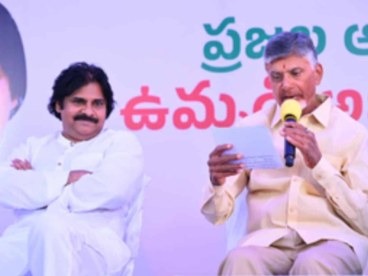 JSP leader Pawan Kalyan and TDP president N. Chandrababu Naidu