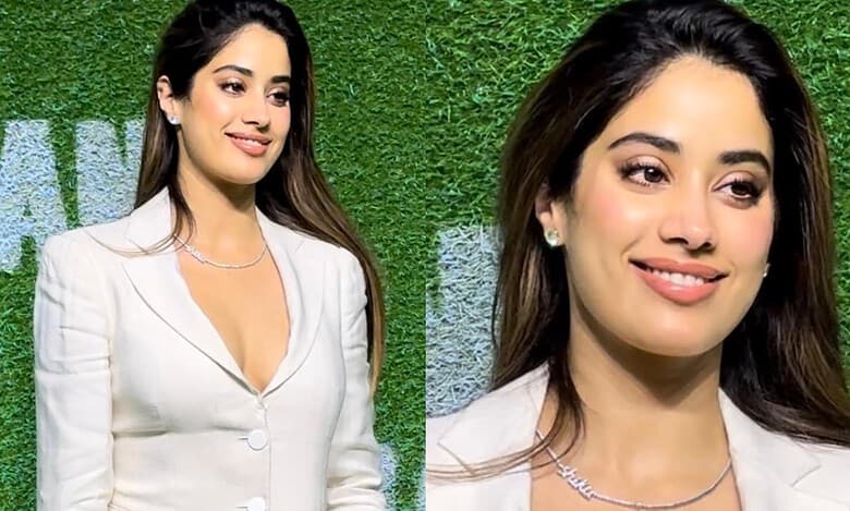 Janhvi confirms love for Shikhar, wears a neckpiece with 'Shikhu' written on it