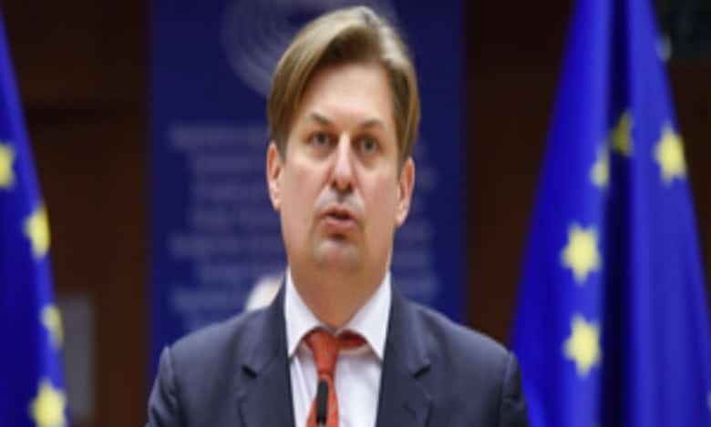 FBI questions German right-wing politician over Russian money: Report