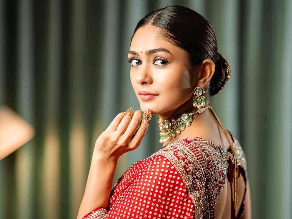 Mrunal Thakur is ‘finally’ on her way back ‘home’