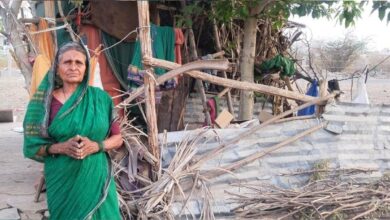 Karnataka: Octogenarian city municipal member lives in a make-shift hut