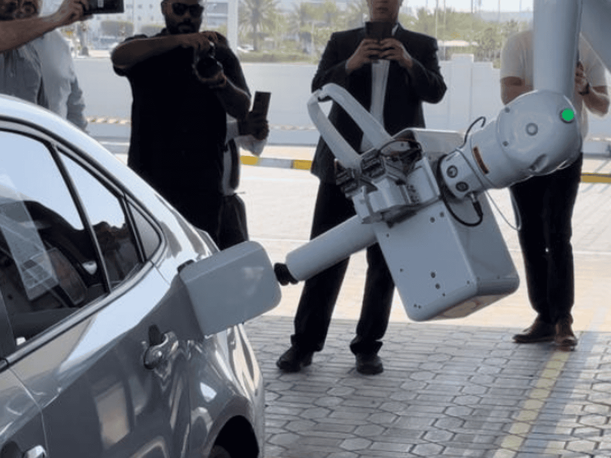 Watch: Soon, Robotic arm will fill your petrol tanks in UAE