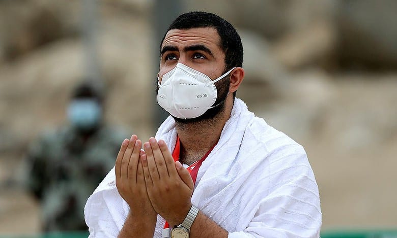 Saudi Arabia: Umrah pilgrims advised to wear face masks