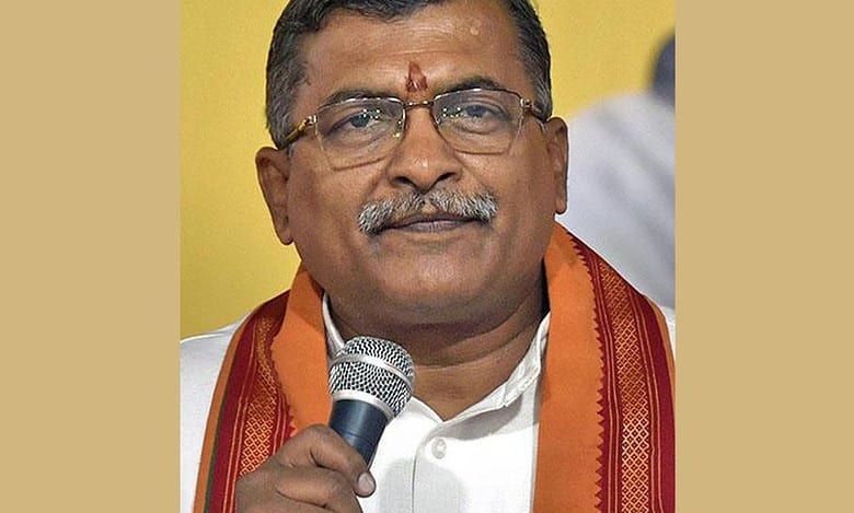 Temples must be freed from govt control: VHP leader Milind Parande