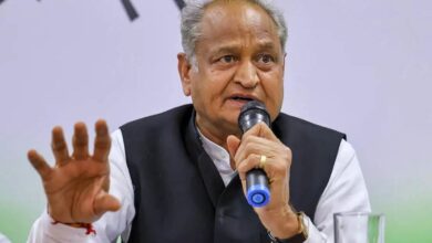 Gehlot deputes 'army' of Rajasthan Congress leaders on Amethi seat