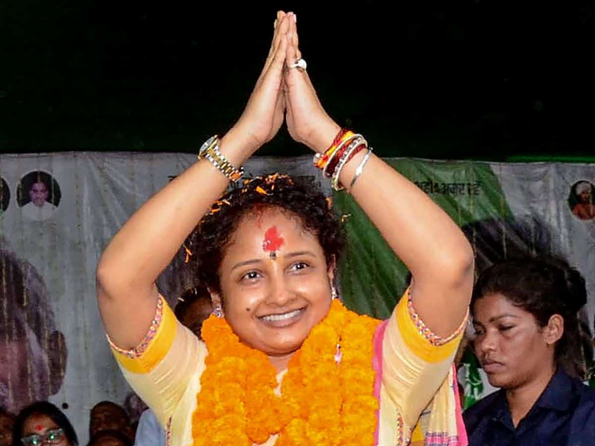 Jharkhand Mukti Morcha (JMM) leader Kalpana Soren on Sunday, November 17, alleged that the BJP's previous double-engine government pushed the state backwards with double power