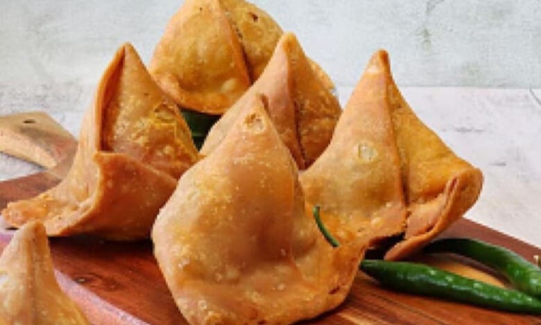 Gujarat: 7 including shop owners arrested for selling beef samosas